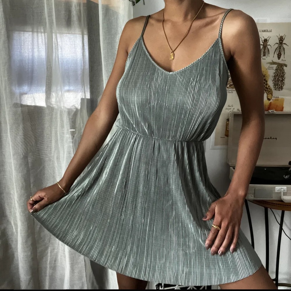 Forever 21 “ruffled” dress 👗